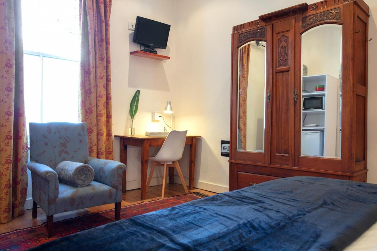 22 Die Laan Guest House สเตลเลนบอช ภายนอก รูปภาพ